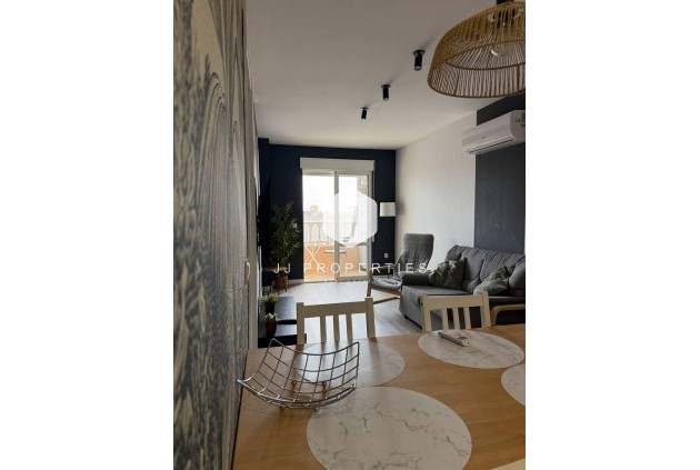 Segunda mano - Apartamento / piso -
Torrevieja - Centro