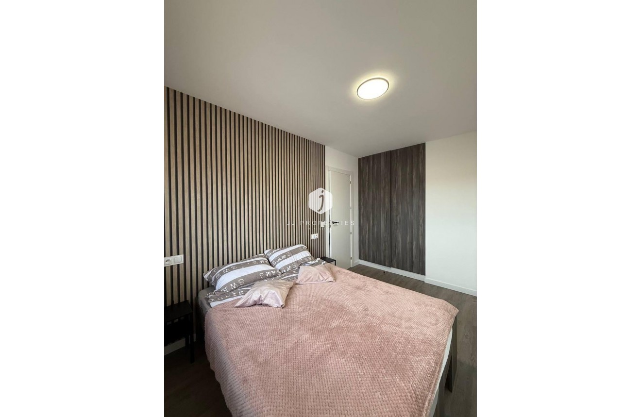 Segunda mano - Apartamento / piso -
Torrevieja - Centro