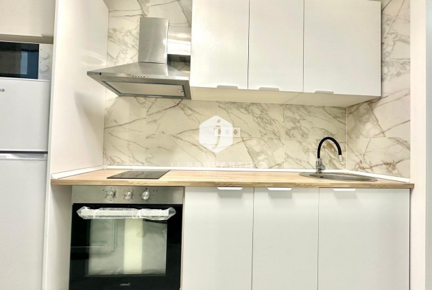 Segunda mano - Apartamento / piso -
Torrevieja - Playa del Cura