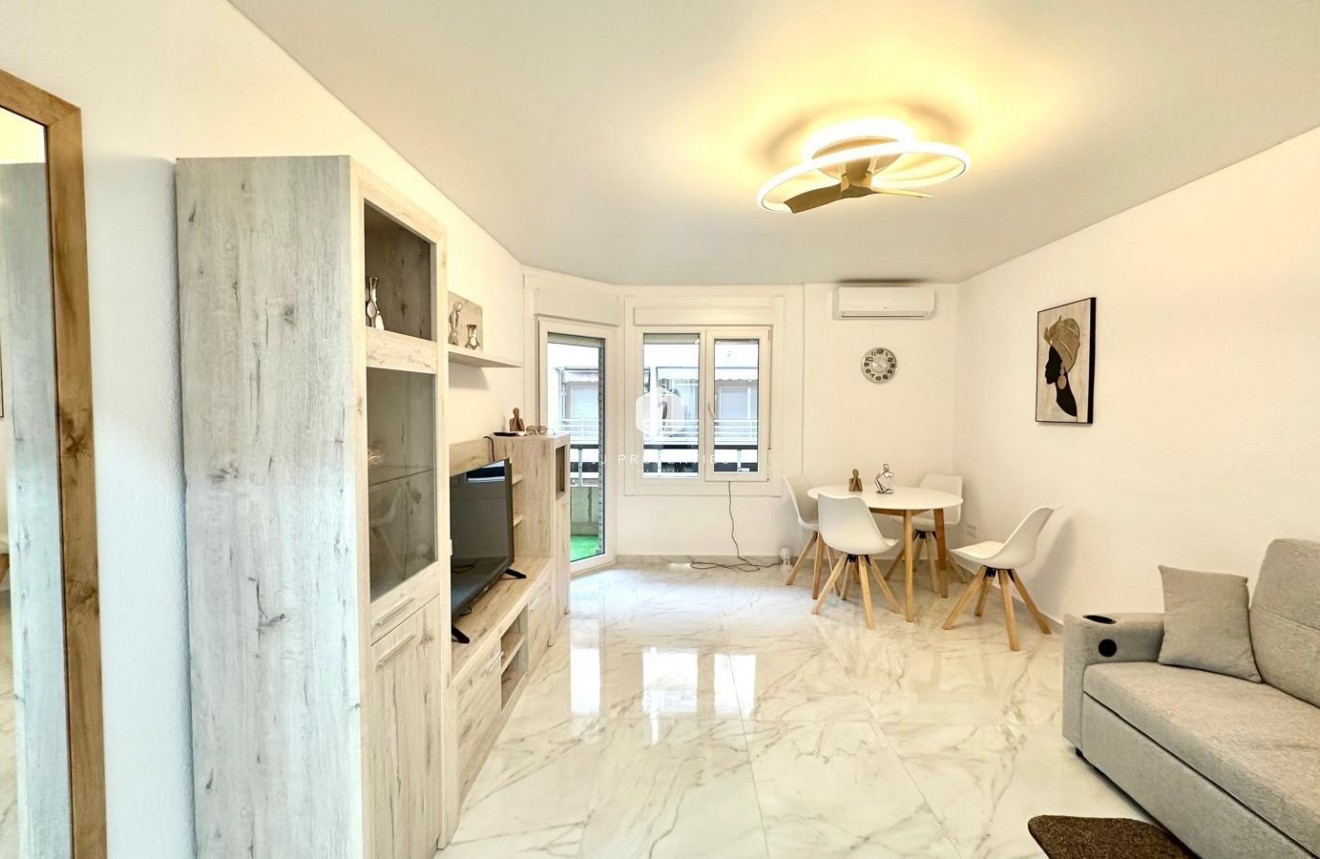 Segunda mano - Apartamento / piso -
Torrevieja - Playa del Cura