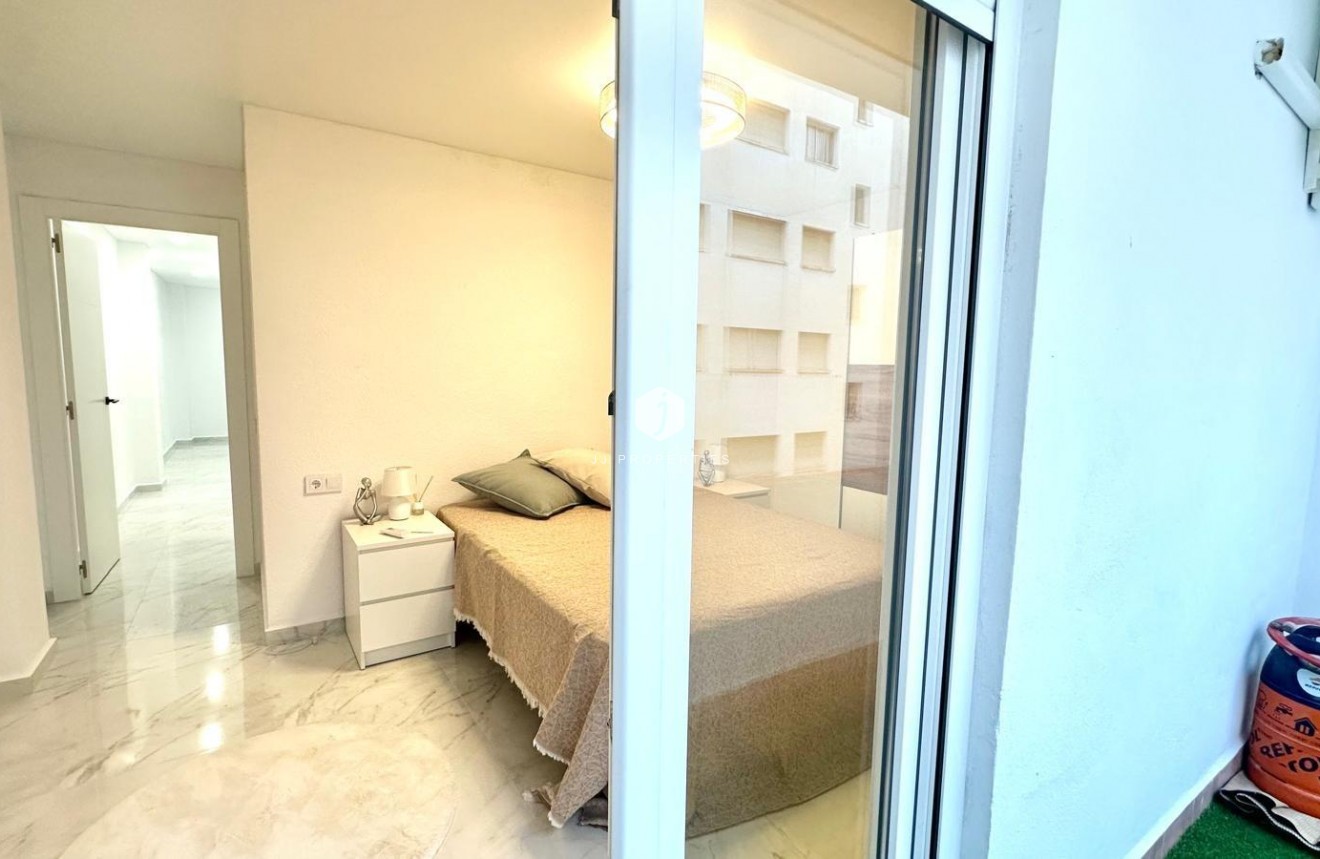 Segunda mano - Apartamento / piso -
Torrevieja - Playa del Cura