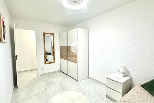 Segunda mano - Apartamento / piso -
Torrevieja - Playa del Cura