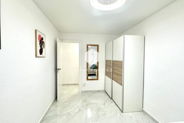 Segunda mano - Apartamento / piso -
Torrevieja - Playa del Cura