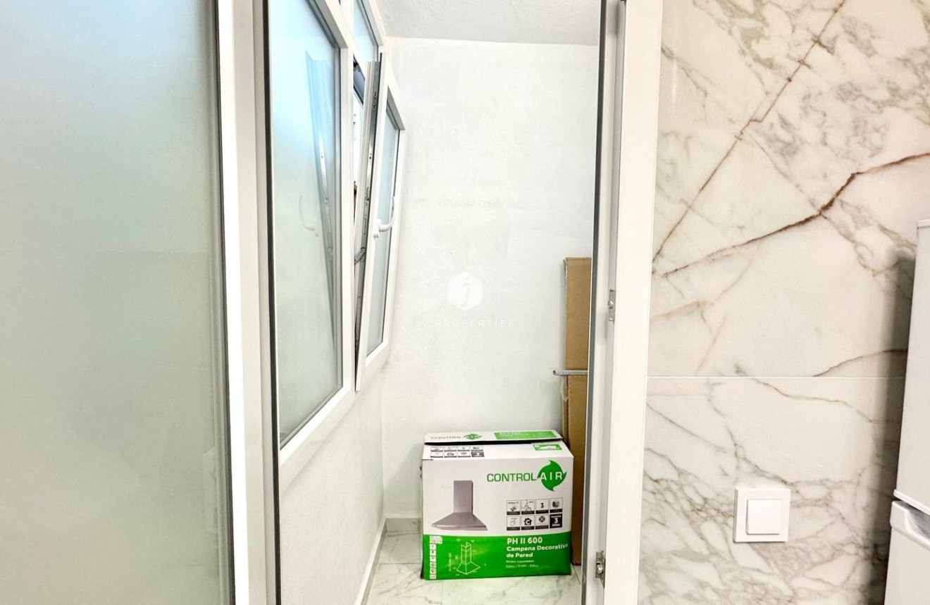 Segunda mano - Apartamento / piso -
Torrevieja - Playa del Cura