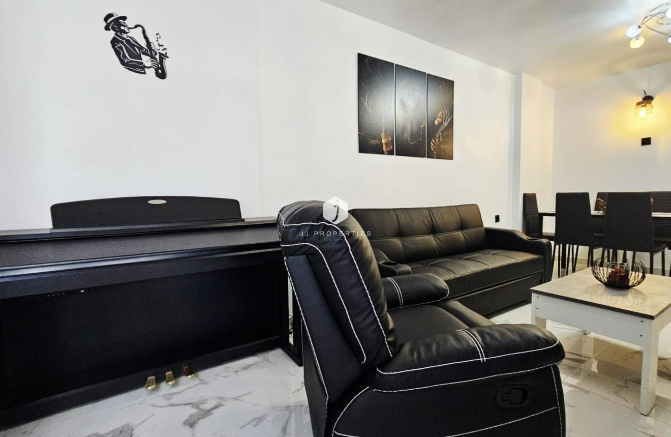 Segunda mano - Apartamento / piso -
Torrevieja - Acequion