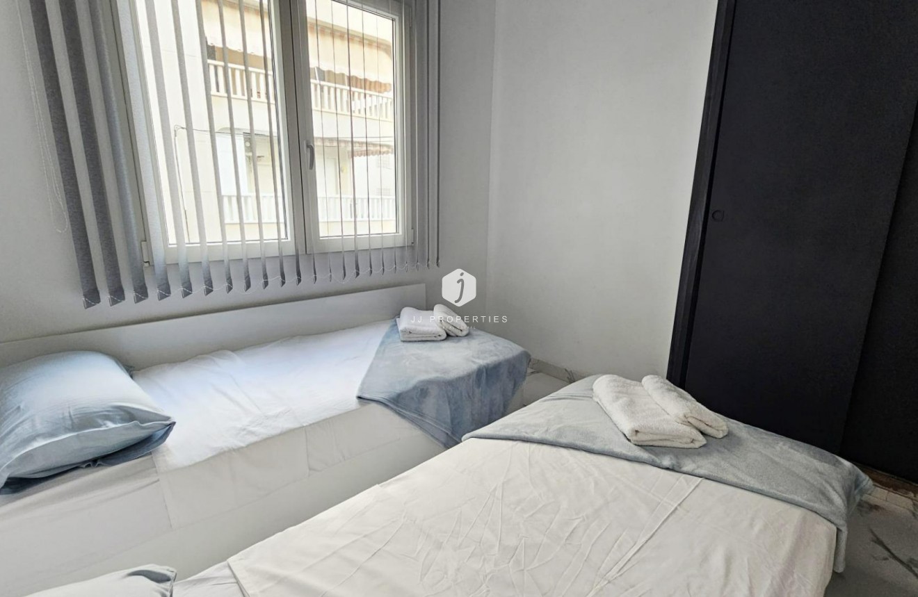 Segunda mano - Apartamento / piso -
Torrevieja - Acequion