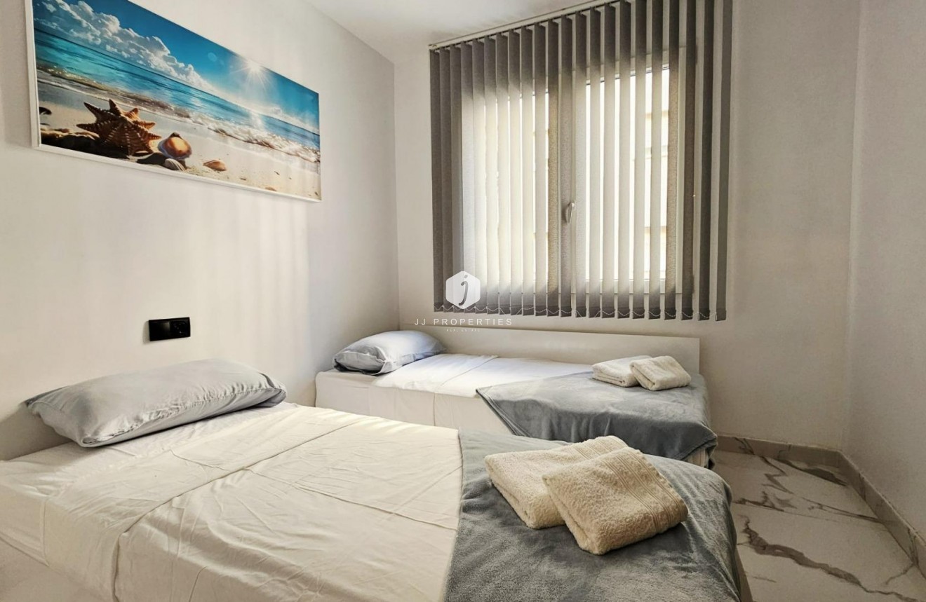 Segunda mano - Apartamento / piso -
Torrevieja - Acequion