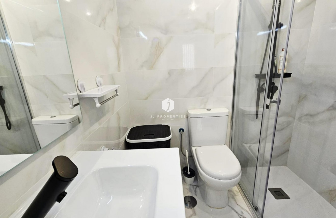 Segunda mano - Apartamento / piso -
Torrevieja - Acequion