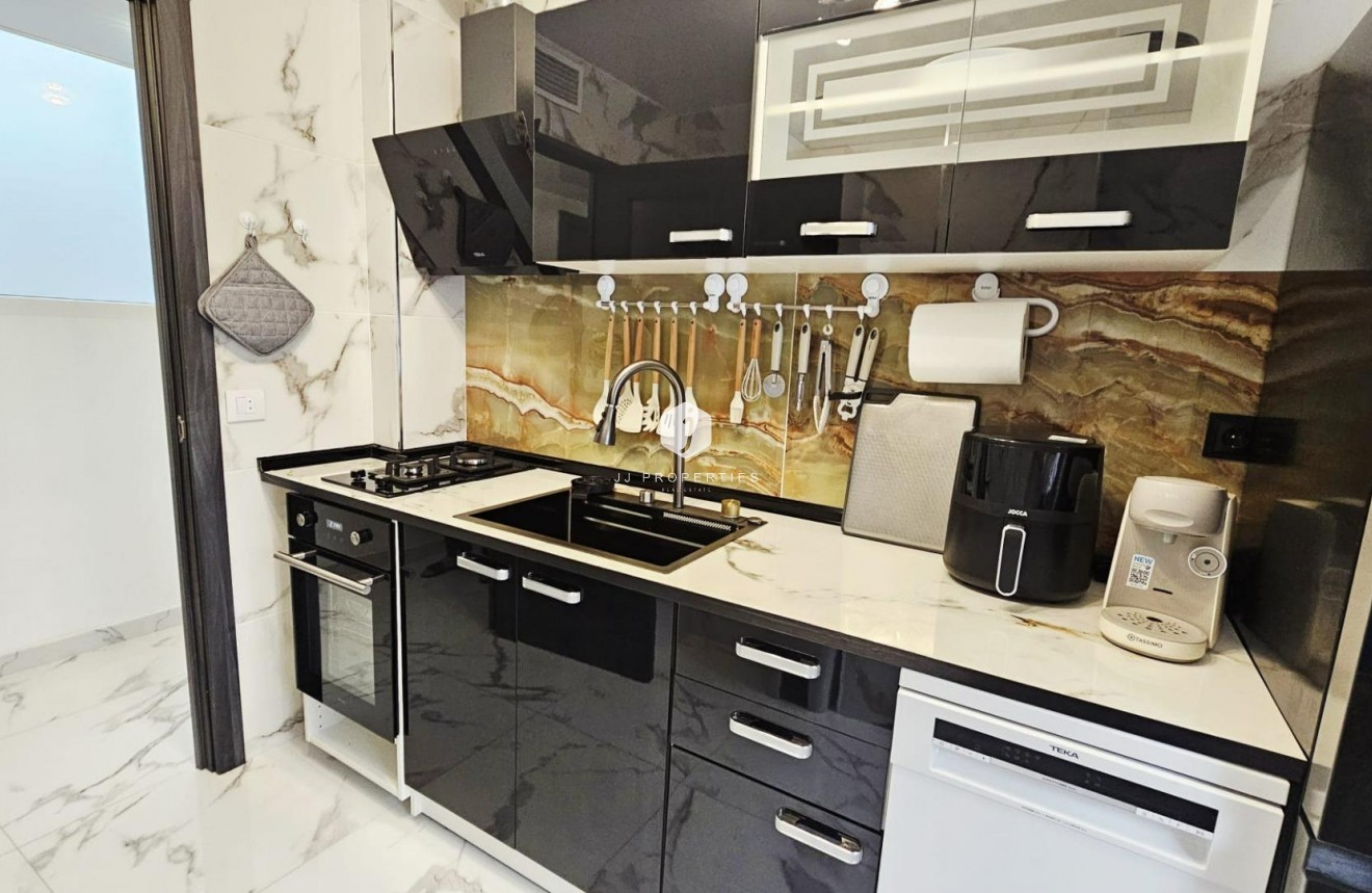 Segunda mano - Apartamento / piso -
Torrevieja - Acequion