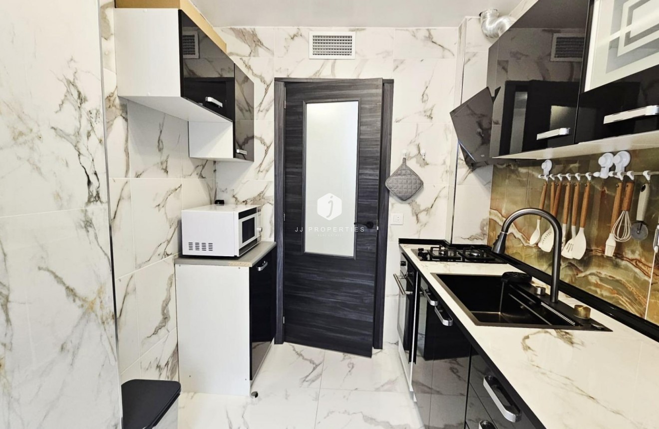 Segunda mano - Apartamento / piso -
Torrevieja - Acequion