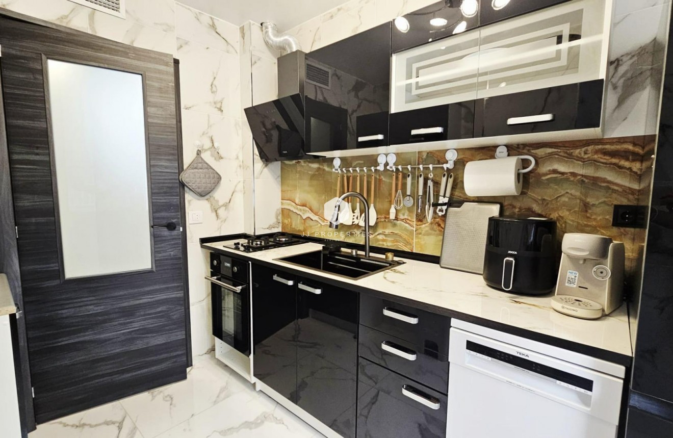 Segunda mano - Apartamento / piso -
Torrevieja - Acequion