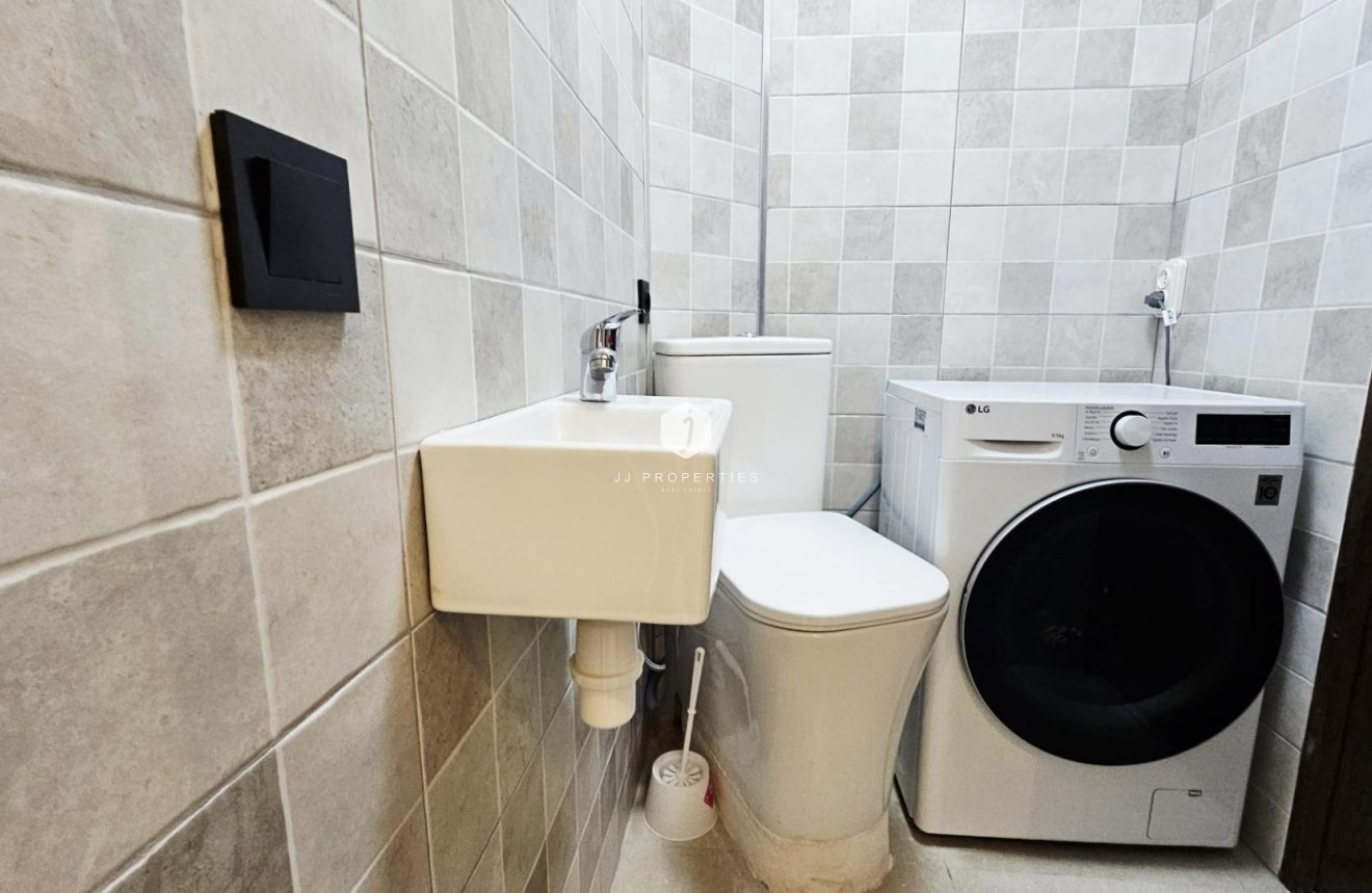 Segunda mano - Apartamento / piso -
Torrevieja - Acequion