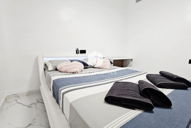 Segunda mano - Apartamento / piso -
Torrevieja - Acequion