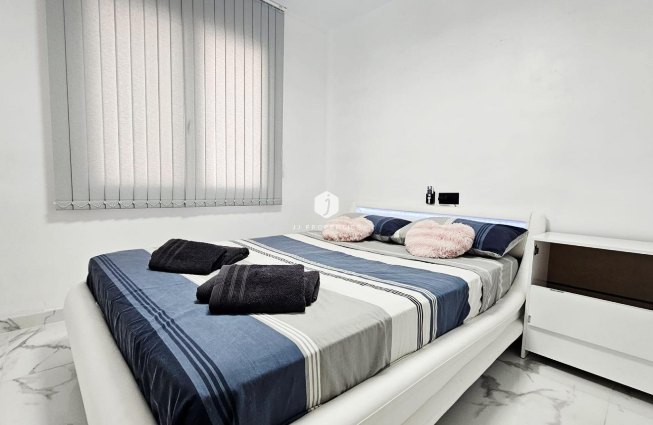 Segunda mano - Apartamento / piso -
Torrevieja - Acequion