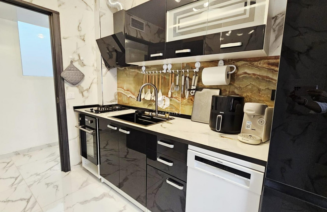 Segunda mano - Apartamento / piso -
Torrevieja - Acequion