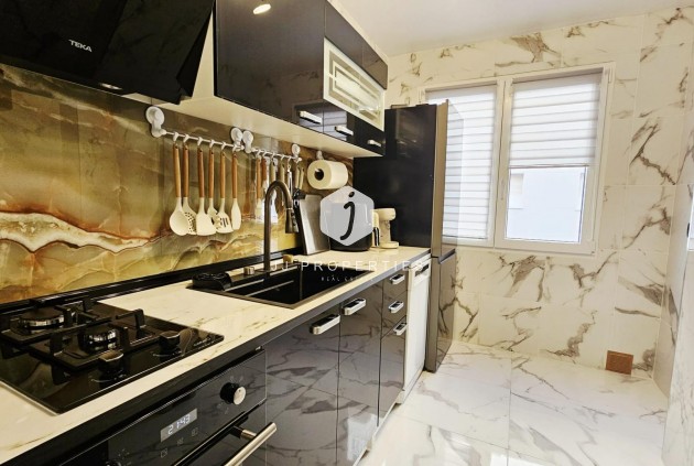 Segunda mano - Apartamento / piso -
Torrevieja - Acequion