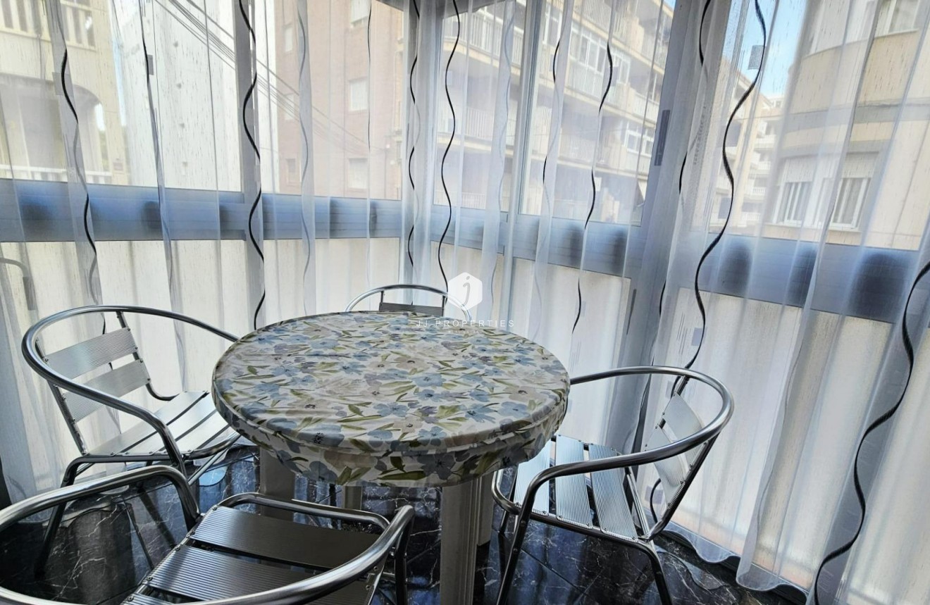 Segunda mano - Apartamento / piso -
Torrevieja - Acequion