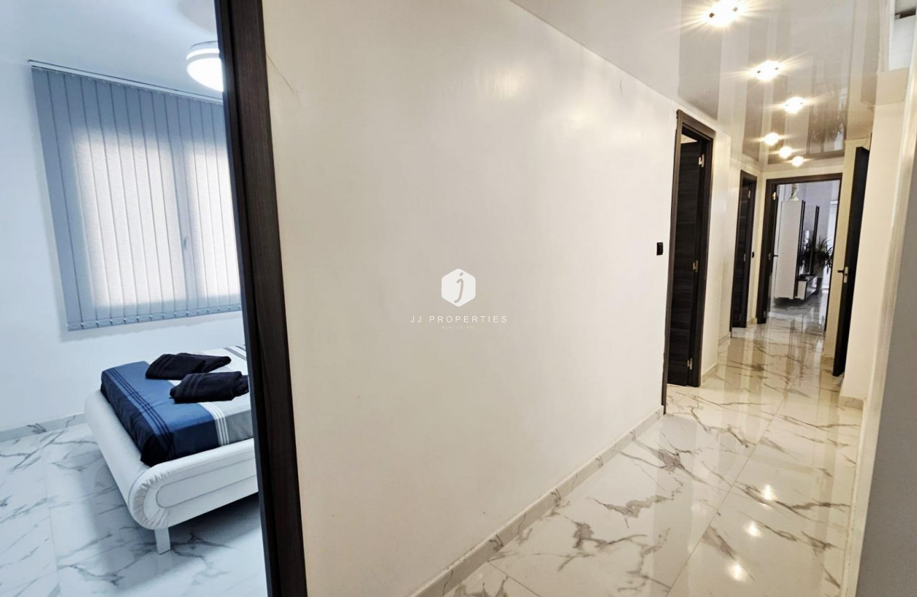 Segunda mano - Apartamento / piso -
Torrevieja - Acequion