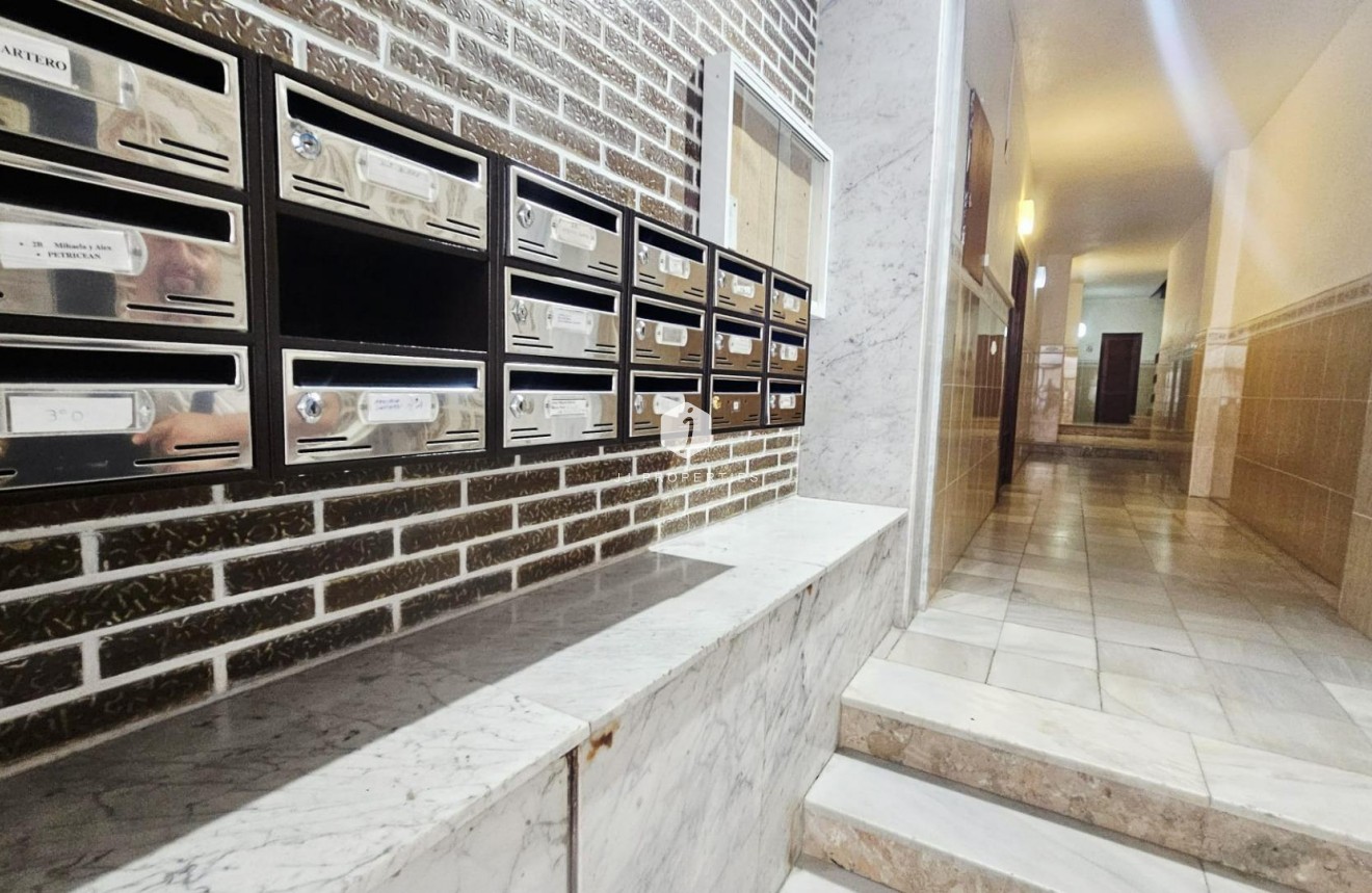 Segunda mano - Apartamento / piso -
Torrevieja - Acequion