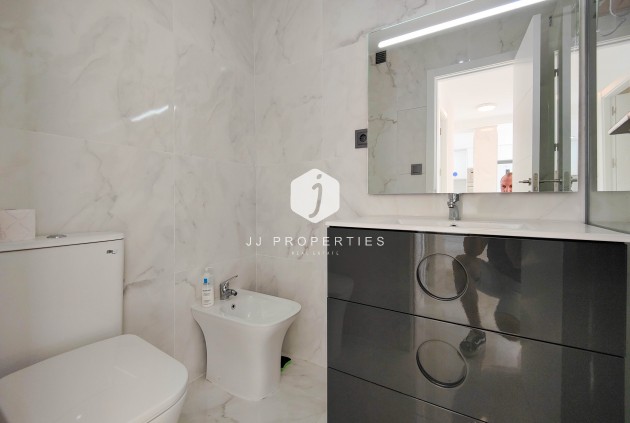 Segunda mano - Apartamento / piso -
Torrevieja - Costa Blanca