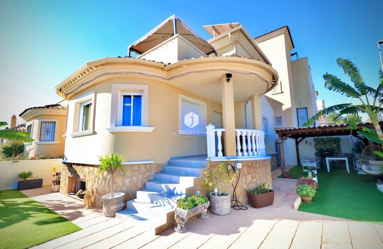 D'occasion - Villa -
San Miguel de Salinas - Inland