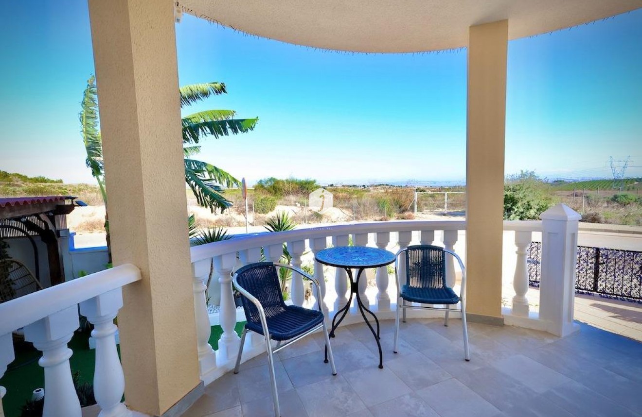 D'occasion - Villa -
San Miguel de Salinas - Inland