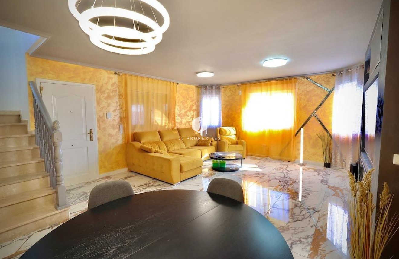 D'occasion - Villa -
San Miguel de Salinas - Inland