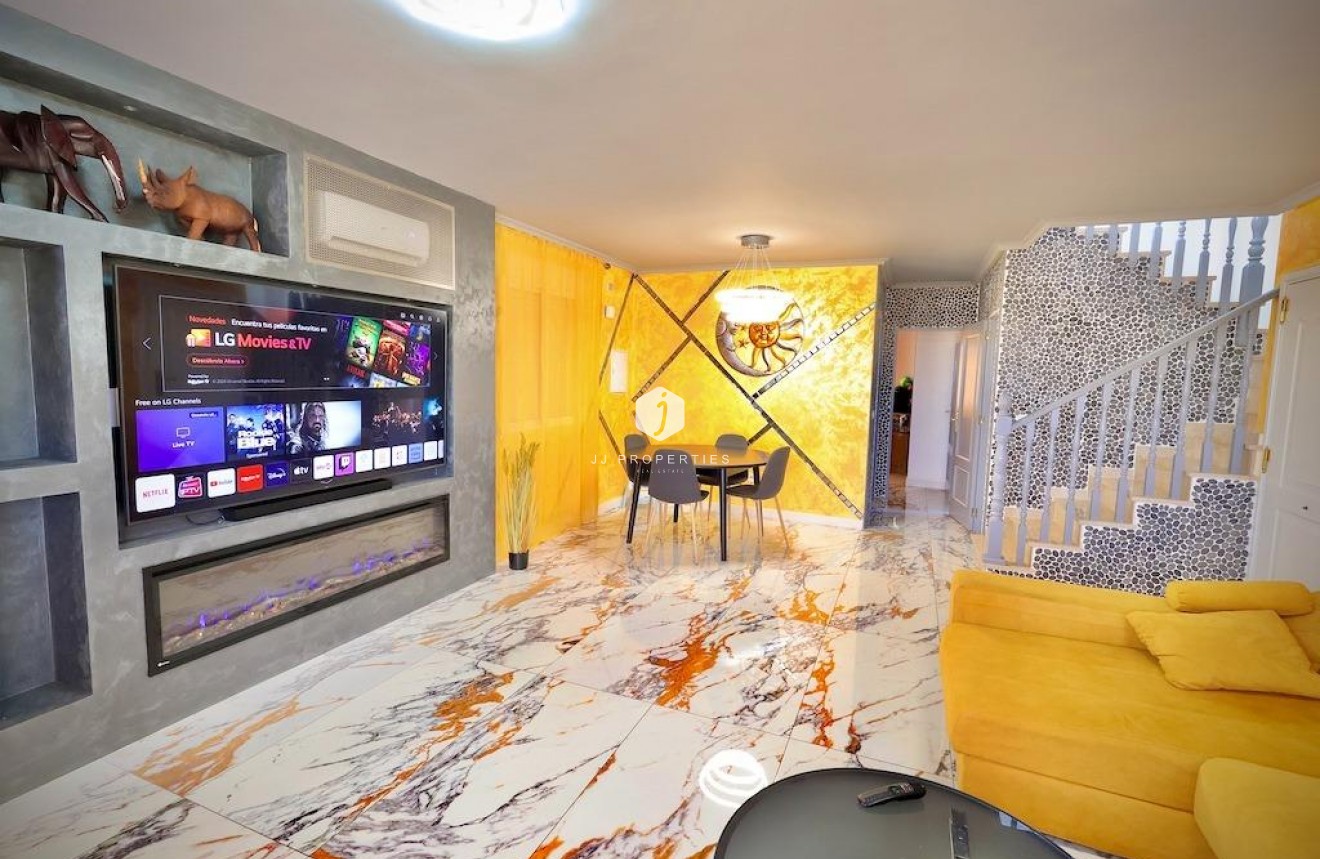 D'occasion - Villa -
San Miguel de Salinas - Inland