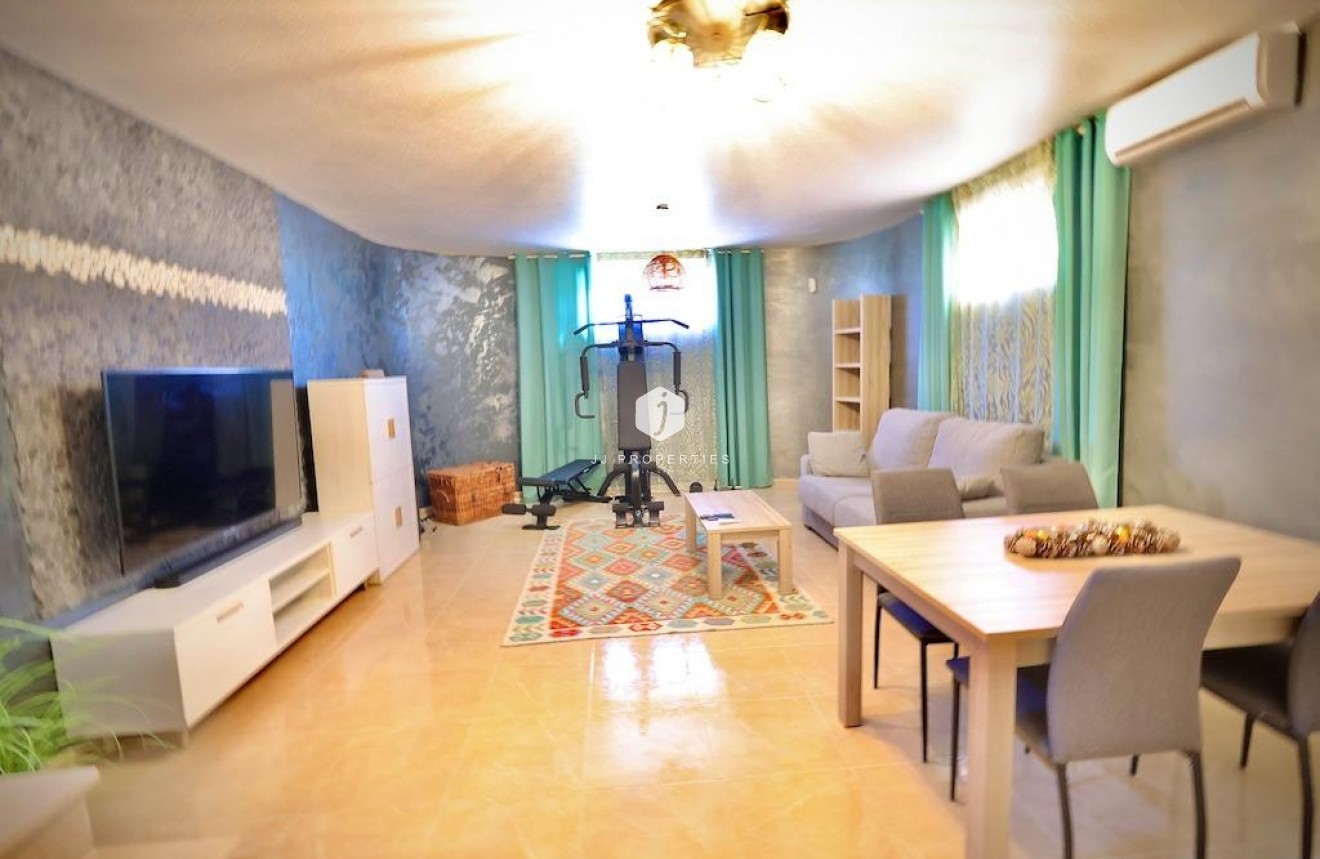 D'occasion - Villa -
San Miguel de Salinas - Inland