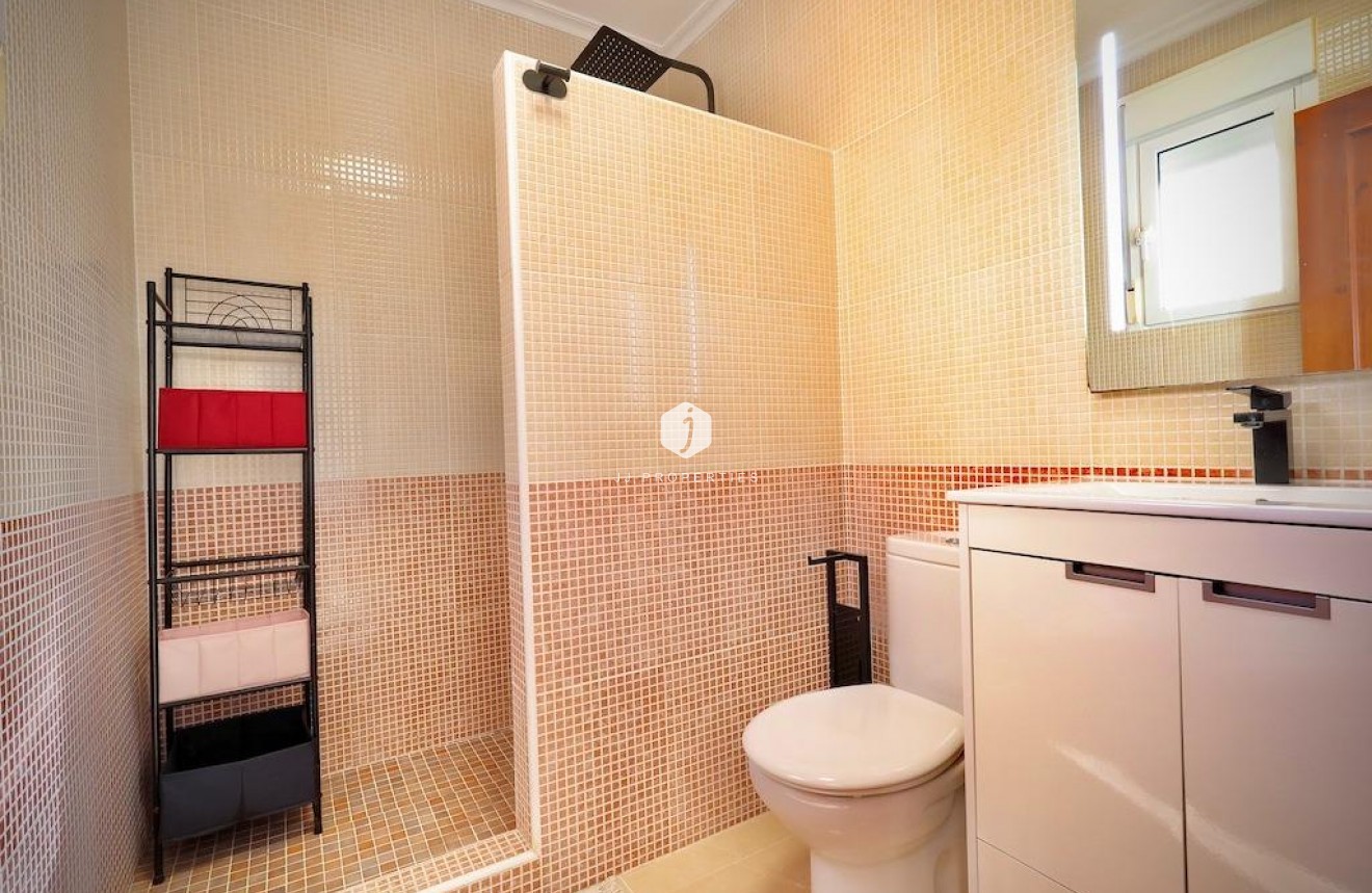 D'occasion - Villa -
San Miguel de Salinas - Inland