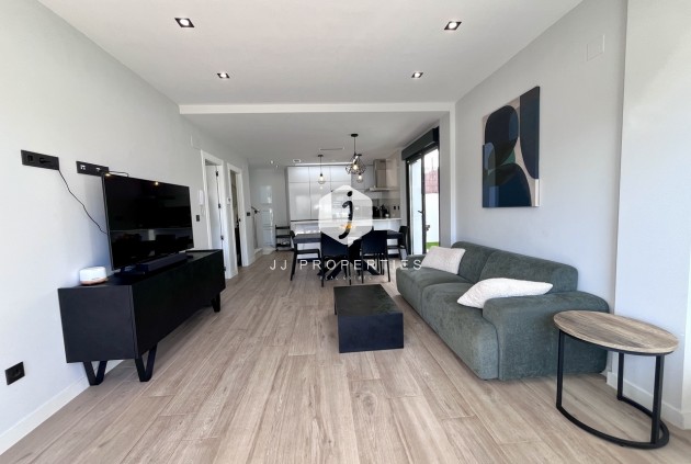 Z drugiej ręki - Villa -
Punta Prima - Costa Blanca