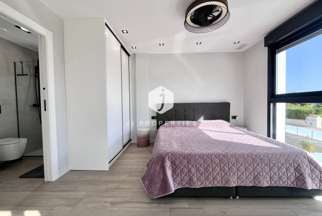 Z drugiej ręki - Villa -
Punta Prima - Costa Blanca