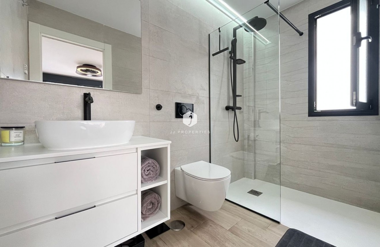 Z drugiej ręki - Villa -
Punta Prima - Costa Blanca