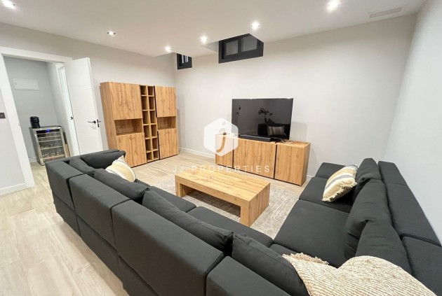 Z drugiej ręki - Villa -
Punta Prima - Costa Blanca