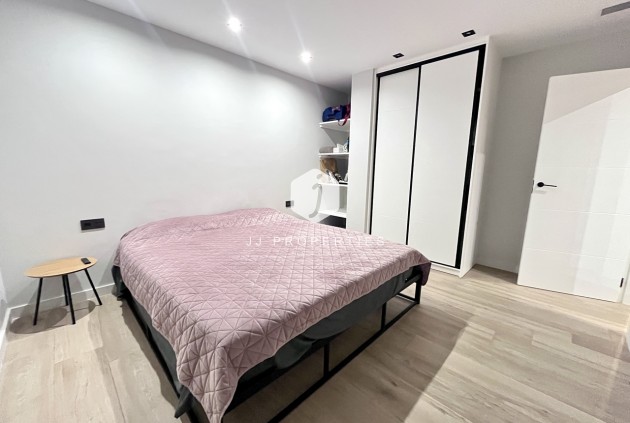 Z drugiej ręki - Villa -
Punta Prima - Costa Blanca