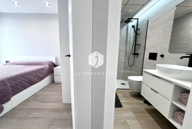 Z drugiej ręki - Villa -
Punta Prima - Costa Blanca