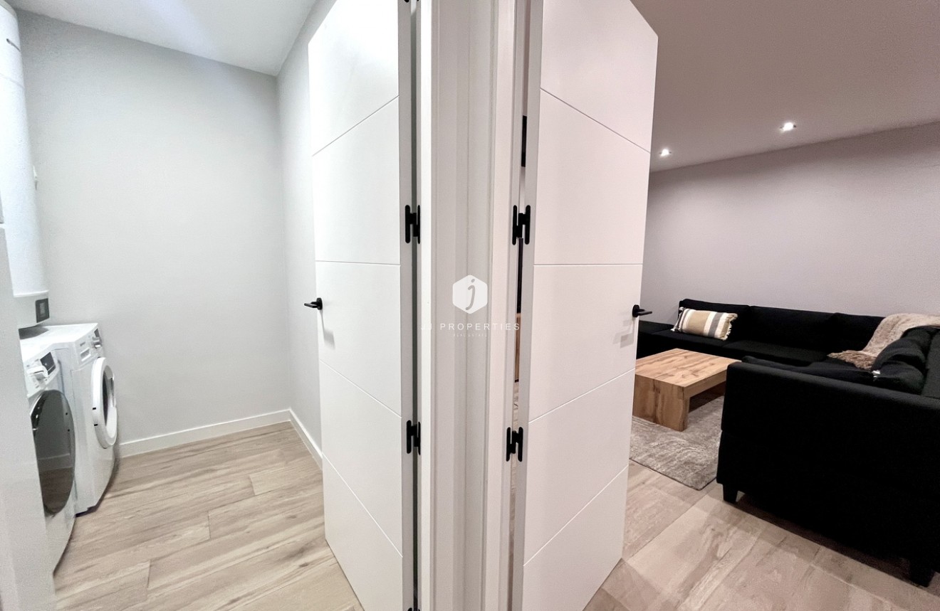 Z drugiej ręki - Villa -
Punta Prima - Costa Blanca