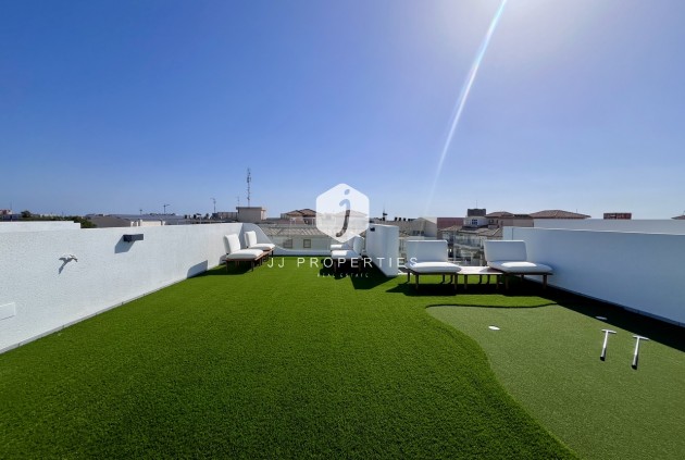 Z drugiej ręki - Villa -
Punta Prima - Costa Blanca