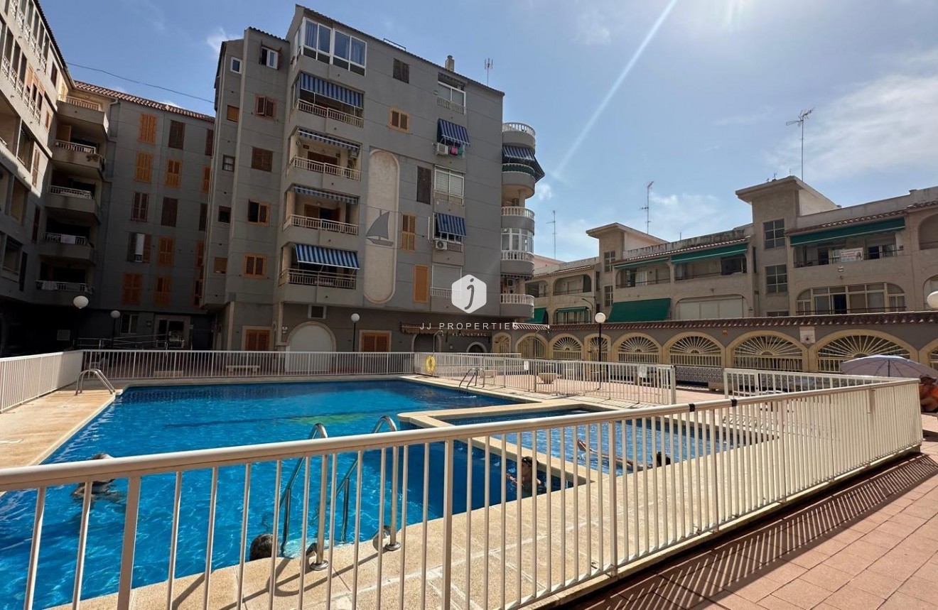 Segunda mano - Apartamento / piso -
Torrevieja - Acequion
