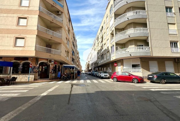 Segunda mano - Apartamento / piso -
Torrevieja - Acequion