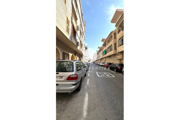 Segunda mano - Apartamento / piso -
Torrevieja - Acequion