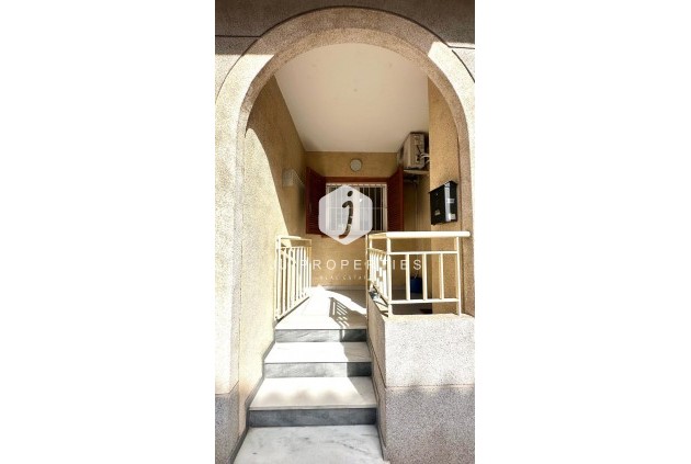 Segunda mano - Apartamento / piso -
Torrevieja - Acequion