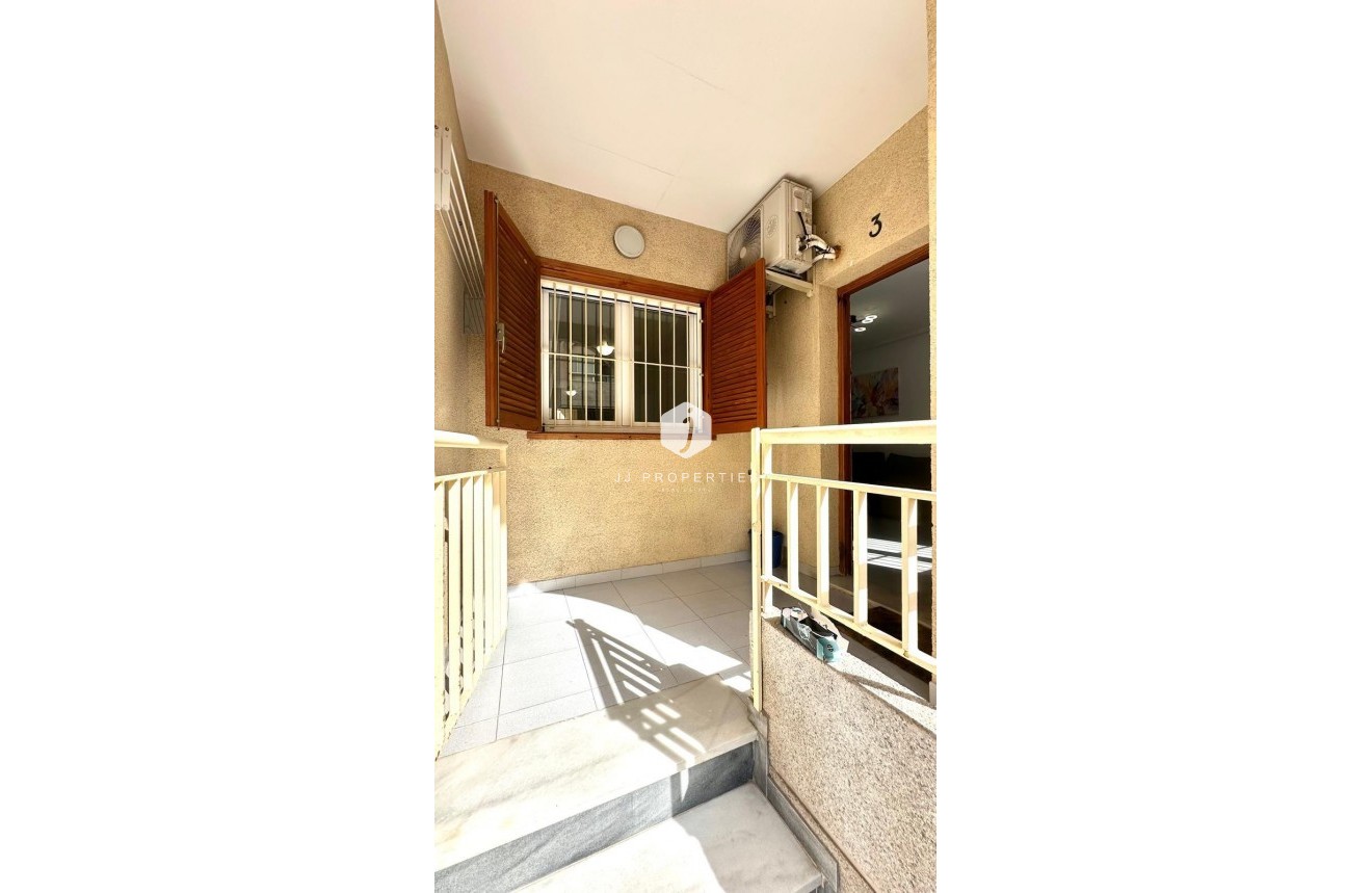 Segunda mano - Apartamento / piso -
Torrevieja - Acequion