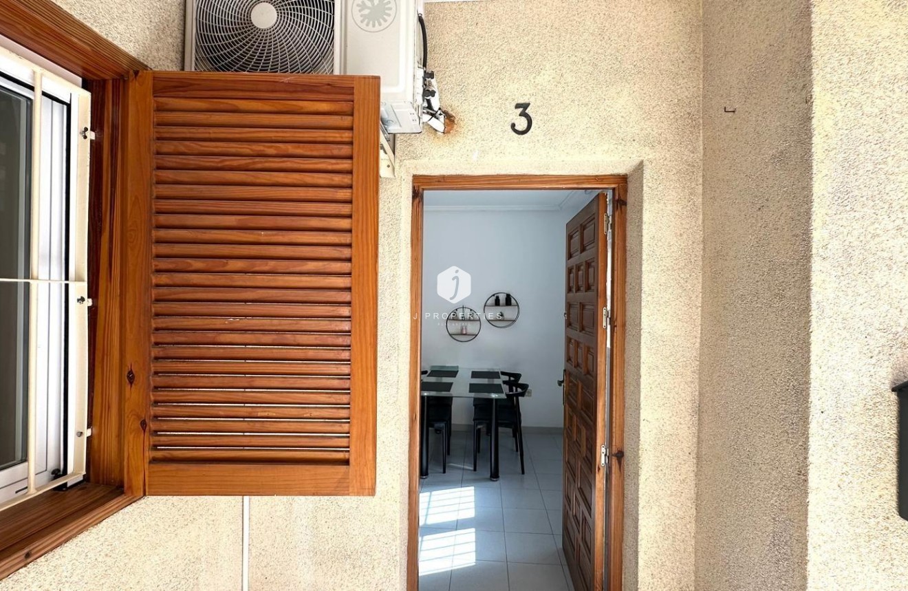 Segunda mano - Apartamento / piso -
Torrevieja - Acequion