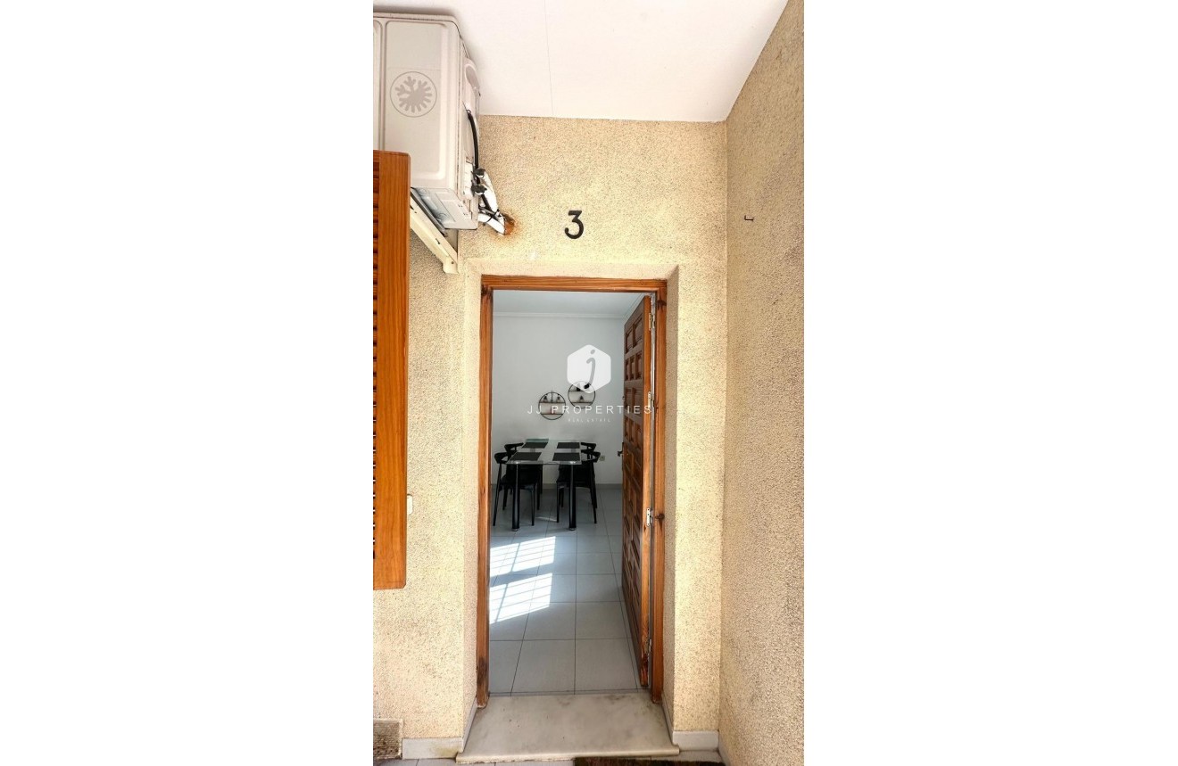 Segunda mano - Apartamento / piso -
Torrevieja - Acequion
