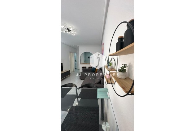 Segunda mano - Apartamento / piso -
Torrevieja - Acequion