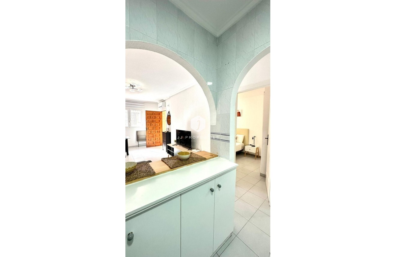 Segunda mano - Apartamento / piso -
Torrevieja - Acequion