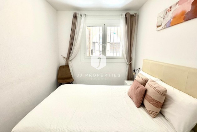 Segunda mano - Apartamento / piso -
Torrevieja - Acequion