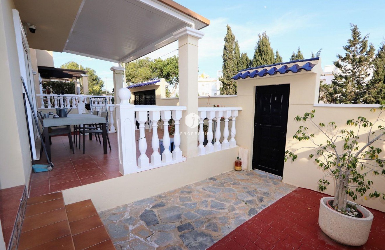 Segunda mano - Chalet -
San Miguel de Salinas - El Galán