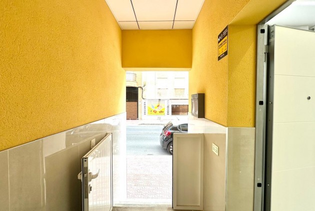 Segunda mano - Apartamento / piso -
Torrevieja - Playa del Cura